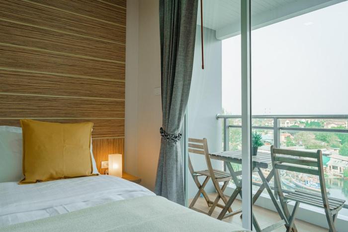 NEW amazing studio on the beach front