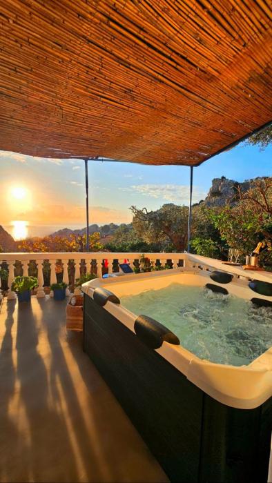 Aegean Serenity - Sea View Retreat