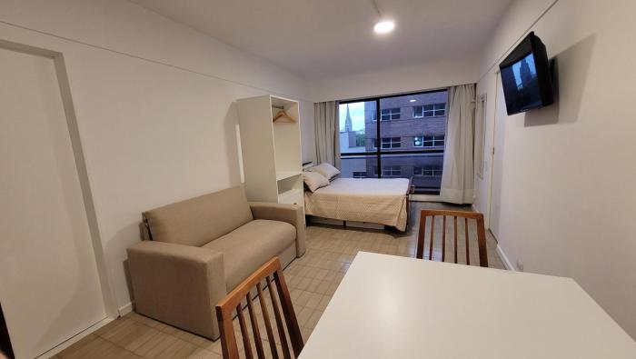 Depto a 4 cuadras del Mar en el corazón de la Perla, a 2 cuadras del centro y vista a la Cúpula de la Catedral