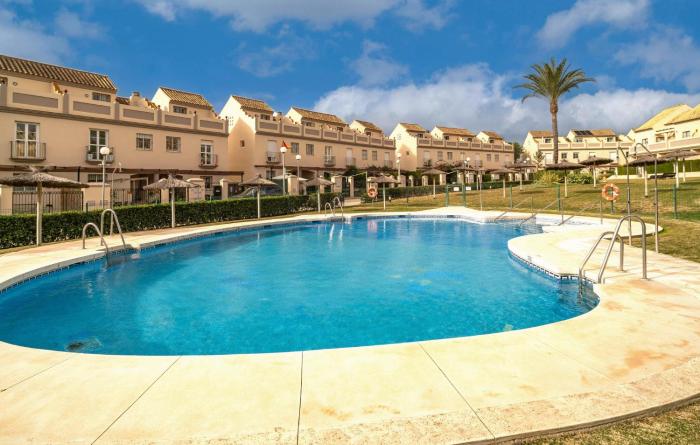 Awesome Home In San Luis De Sabinillas