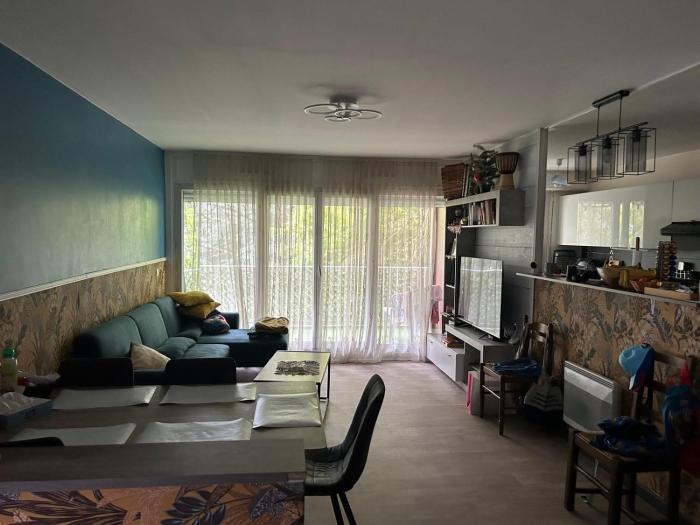 T4 a Ferney Voltaire a 10 mn de Geneve