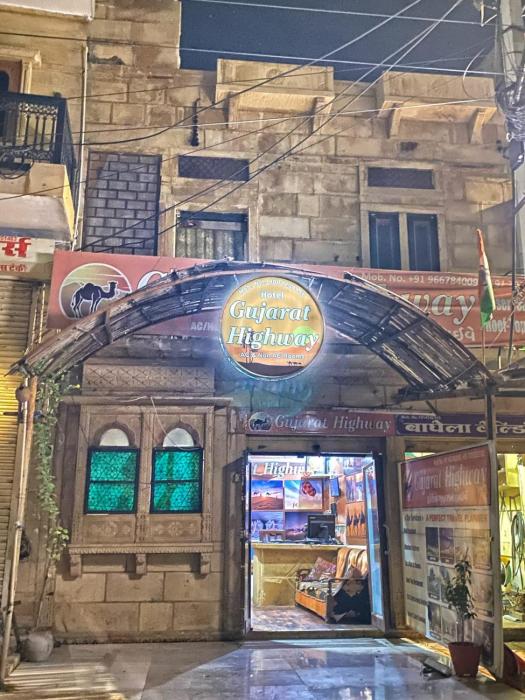 hotel gujarat highway