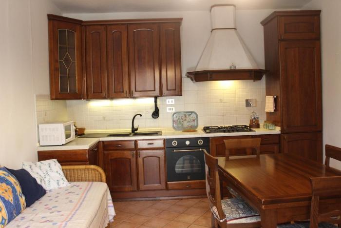 Silenzioso vicino Stazione Università ospedali