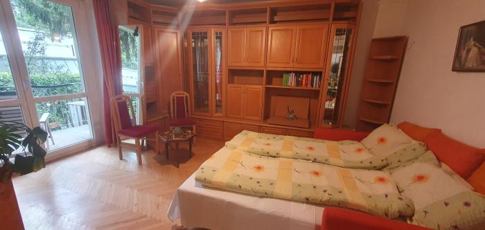 Wolfs Balkonruhe, geräumig S-Bahn Krottenbach