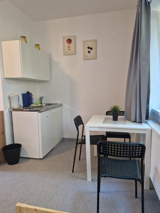 CARDA HAUS "Zimmer für entspannte Gäste - Einfach & Komfortabel"