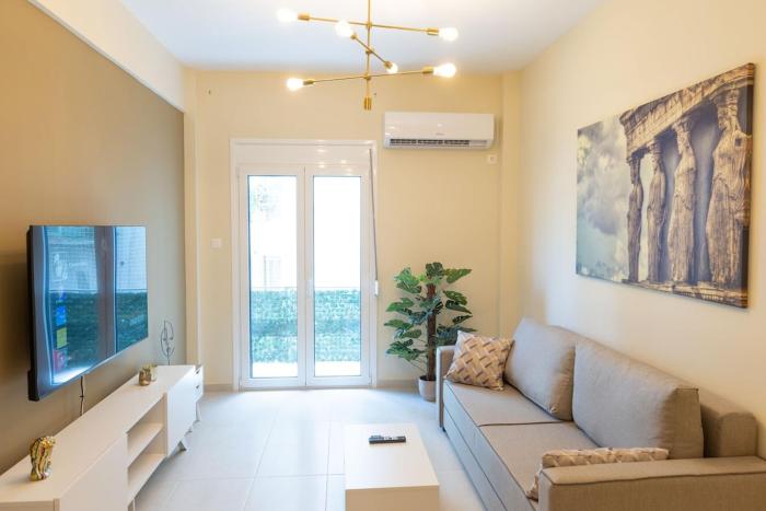 Athens, a modern apartment in the historic center