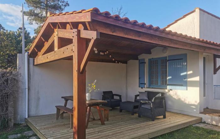 4 Bedroom Nice Home In Laiguillon La Presqu