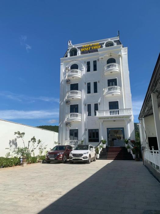 khách Sạn Hoạt Thúy