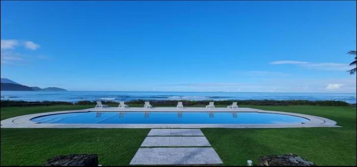Casa de Praia - Alto Padrão -Condomínio Frente Mar
