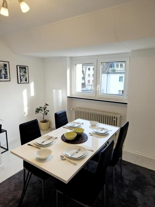 Zentrale, ruhige Ferienwohnung am Bergmannsheil KH Wlan & Self-Check-in