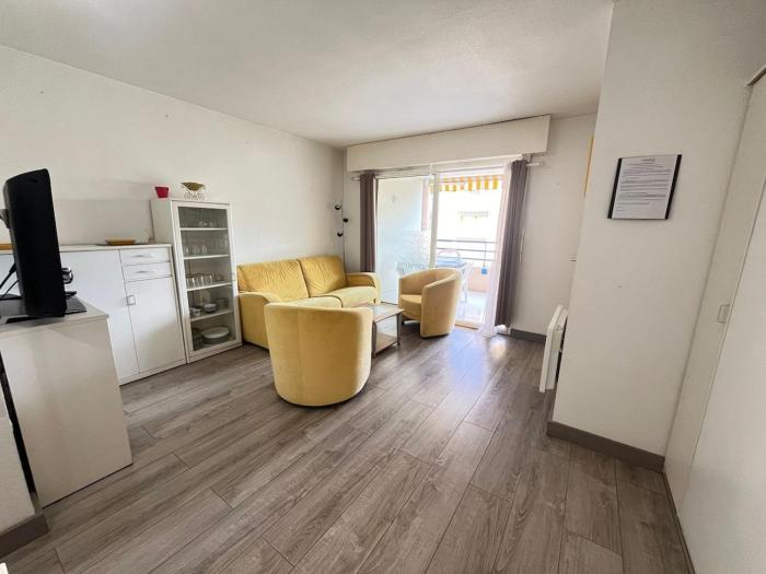 Appartement fréjus avec piscine - plage - parking