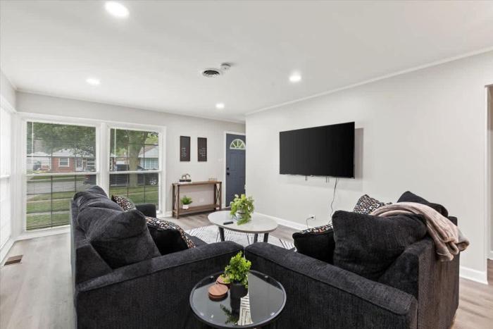 Westchester Retreat King bed