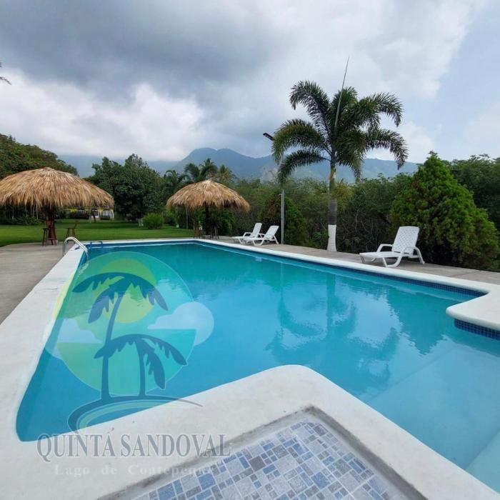 Quinta Sandoval Lago de Coatepeque