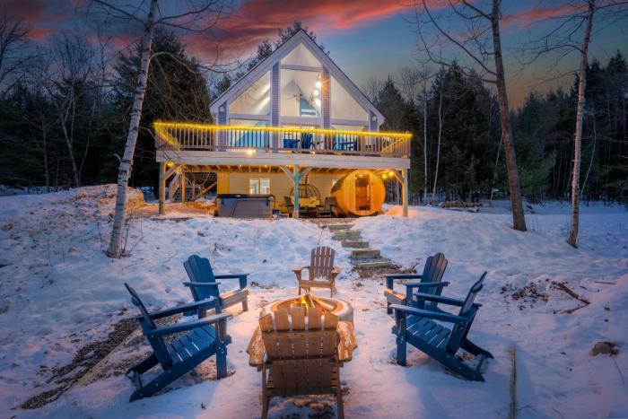 20Percent-off-Intro,15-min-to-SundayRiver,Hot-tub,Sauna,Pet-Kid-Friendly