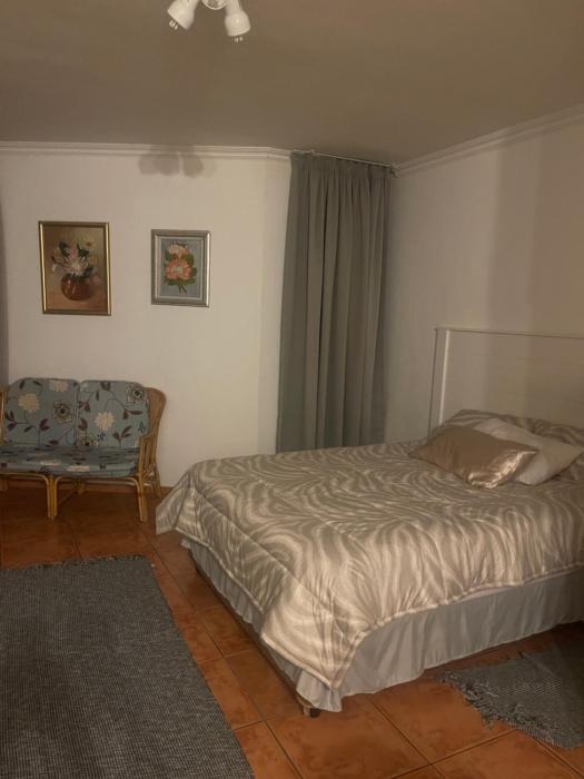 Luridean Cars and Stay