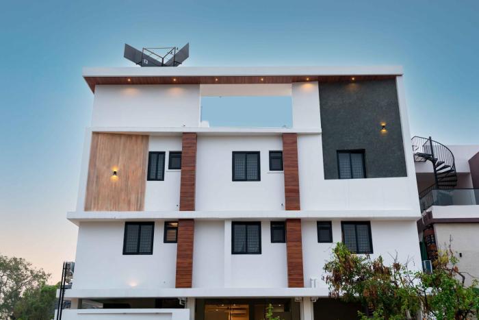 The Paradise International Hotel