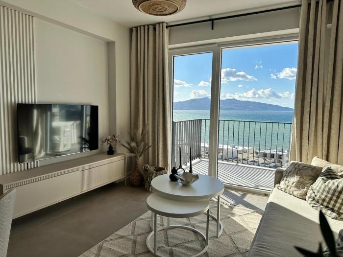 Margareta Ares 3 Apartment