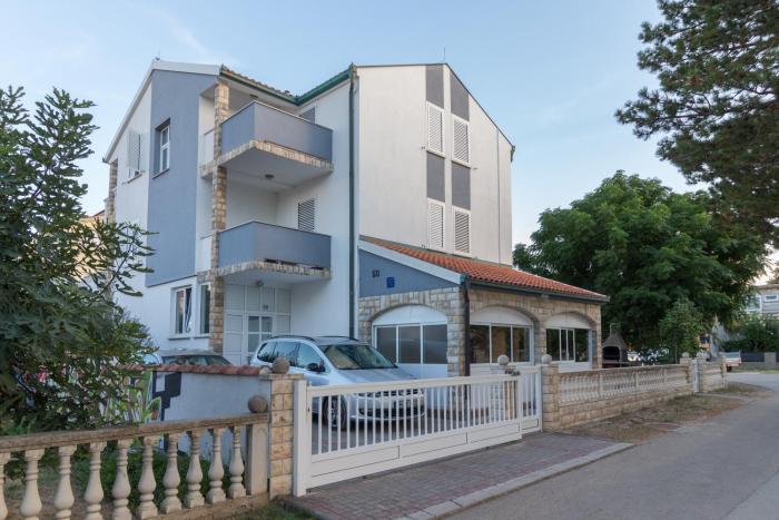 Apartments Sunset near the sandy beach - by TA Leut Agency