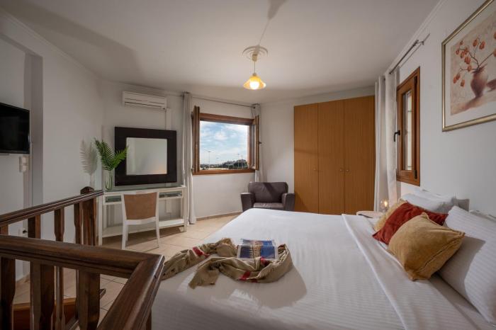 Rocca a Mare Maisonette II