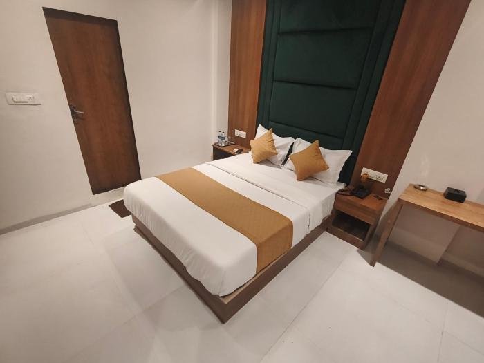 Hotel West Line Andheri