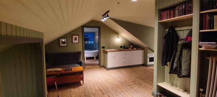 Melancholia apartment