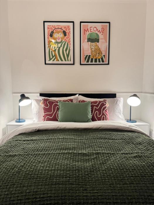 BIG House for Business Stays in Barnsley with 6-bedrooms & 8 Beds by PureStay