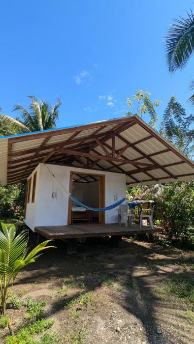 Pacific Waves Hostel & Surf