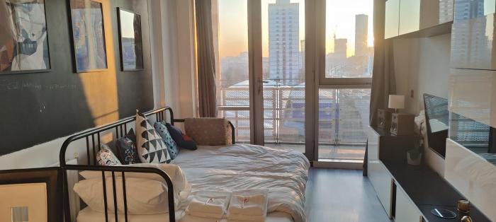 GioGio - Comfortable Stratford Flat with Stunning Views