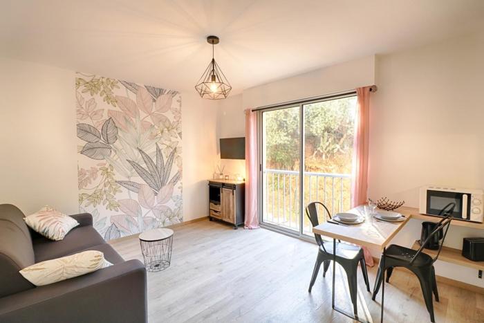 Beau studio Routes des Sanguinaires proche de la plage