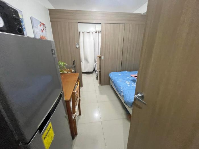 NEAR MOA 2 beds 4 pax unit SHORE 2