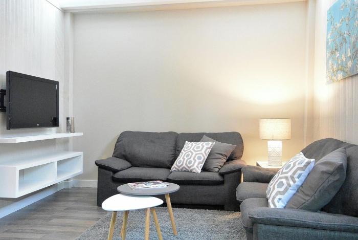 930R-B1 The Old House