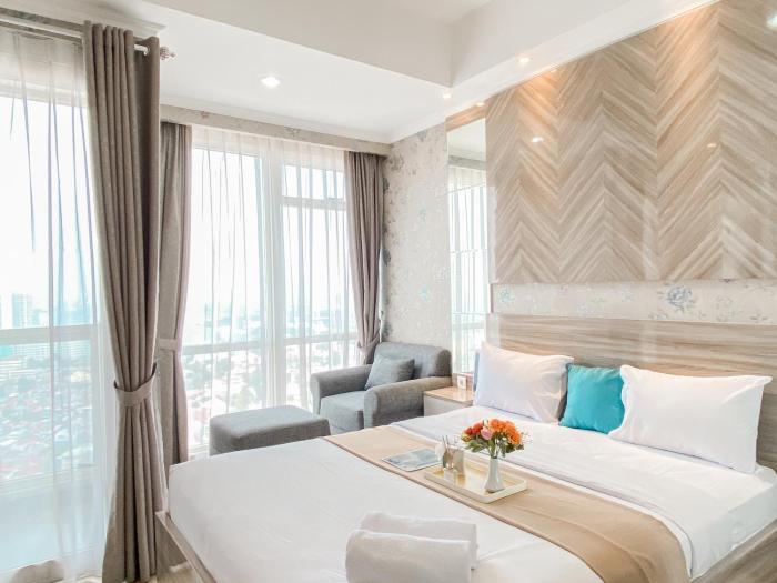 Good Deal and Scenic Studio at Menteng Park Apartment By Travelio