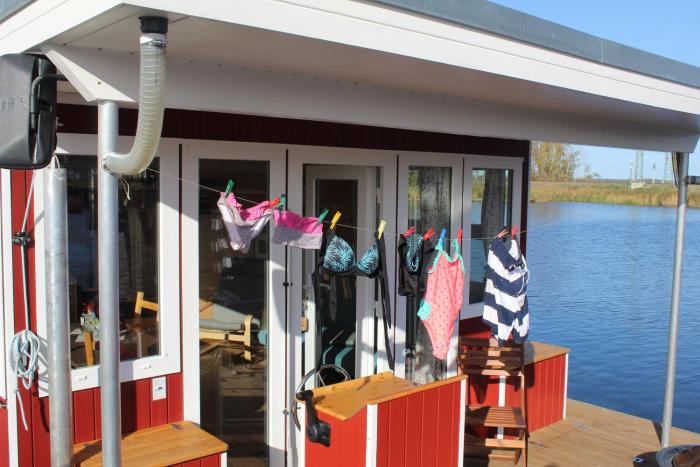 Abenteuer Flusslandschaft - Hausboot fest vertäut in Anklam