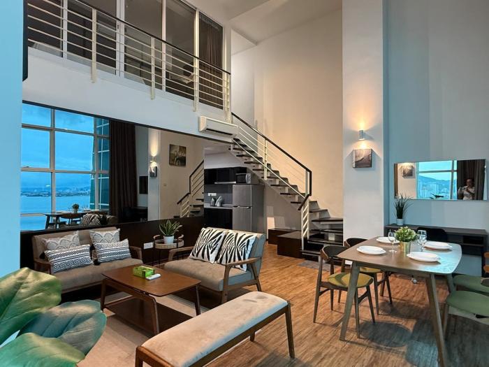 Seaview Seafront Duplex in Town with WiFi & Full Kitchen 16