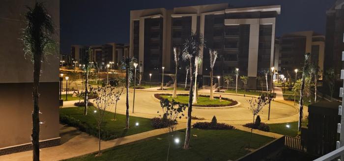 Studio for rent in Privado Madinaty hotel furniture first residence fully airconditioned ستوديو للإيجار ببريفادو مدينتي أثاث فندقي أول سكن مكيف بالكامل