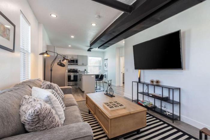 The Barber Suite-Near Downtown 35 Mins to Skiing