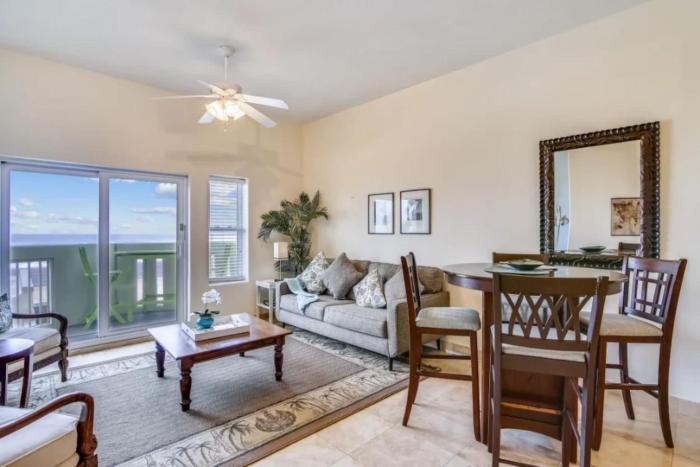 Pelicondo is an Ocean Front Condo with Beach View