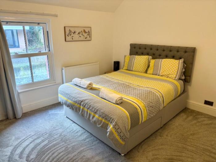 Charming 2BR House in the Heart of Colwyn Bay