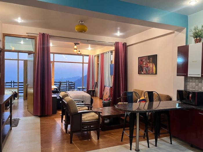 Valley View 1 BHK Boutique Suite by Hillspeak Homes