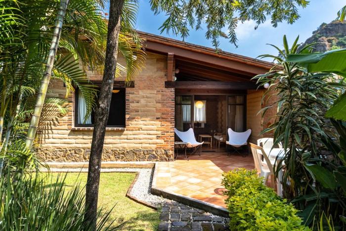 Cabaña en Tepoztlán con vista a la montaña