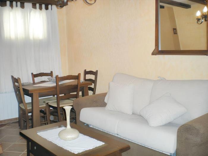 Family Apartment with Mountain View in Hueva