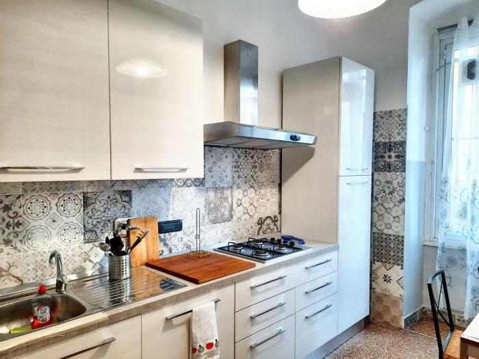 Charming Apartment in Genova - 70 m² - Parking Included