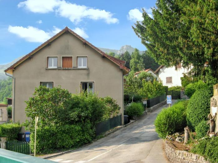 Appartement cosy Salins-les-Bains 18 m² Parking