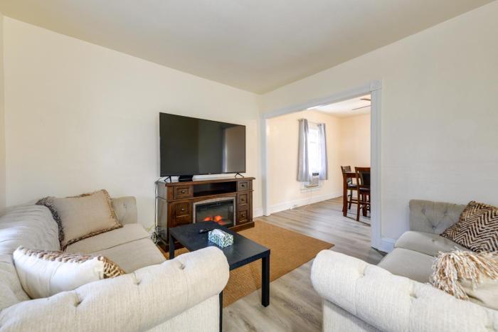 Apartment 2 Mi to Niagara Falls State Park!