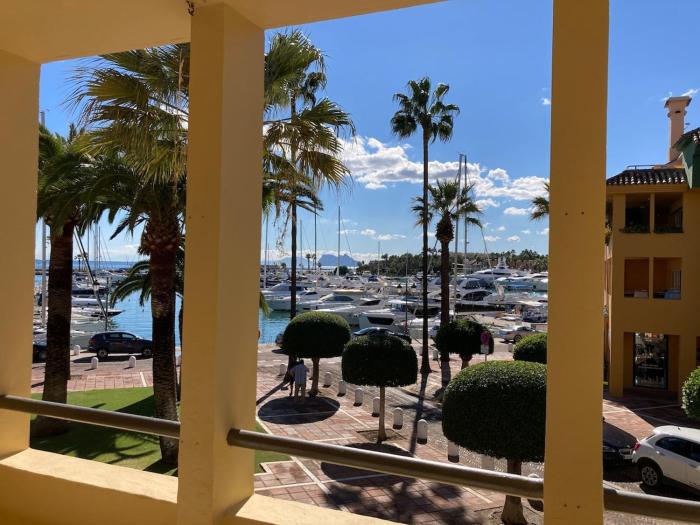 Stunning apartment in heart of the port