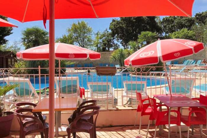 Bungalow Charmant à La Baule, Piscine