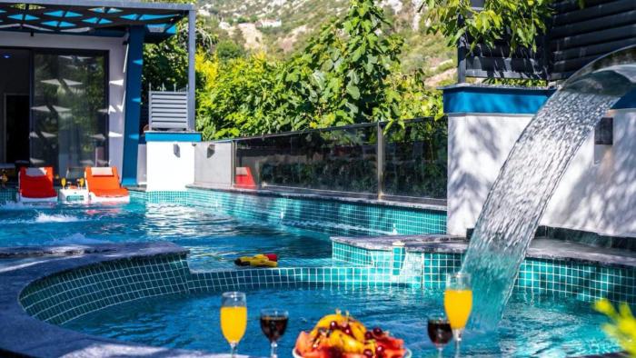 Islamlar Village 2 Bedroom Villa with Pool Jacuzzi Table tennis