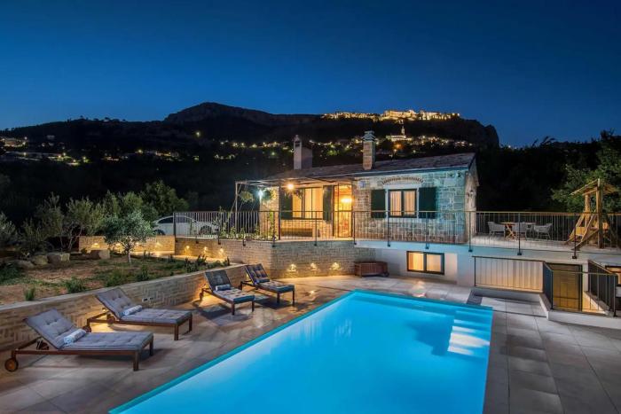 Countryside Retreat Villa with Pool,Jaccuzi