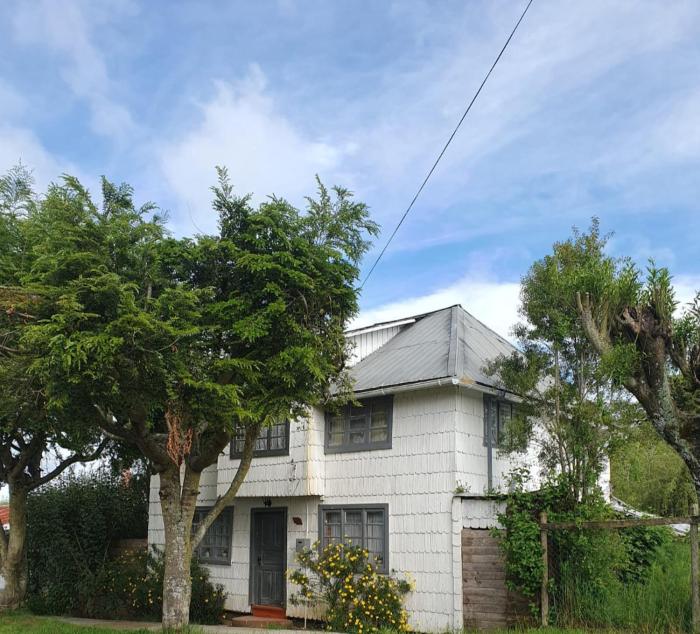 HOSTEL,Lacasablancadeparga a 12 kilómetros de la comuna de Fresia y a 29 kilómetros de la comuna de los Muermos