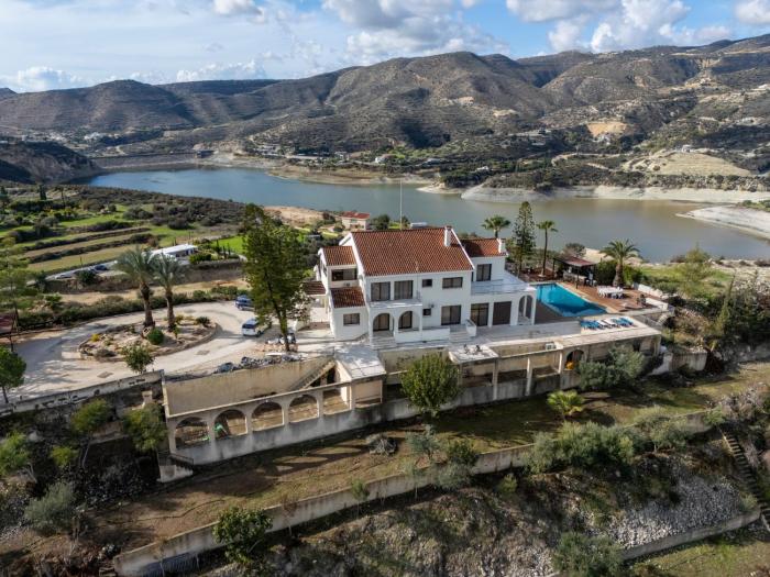 Great property - amazing views